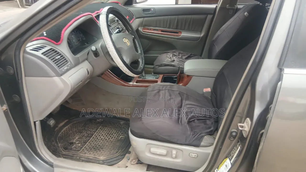 Toyota Camry 2004 Gray