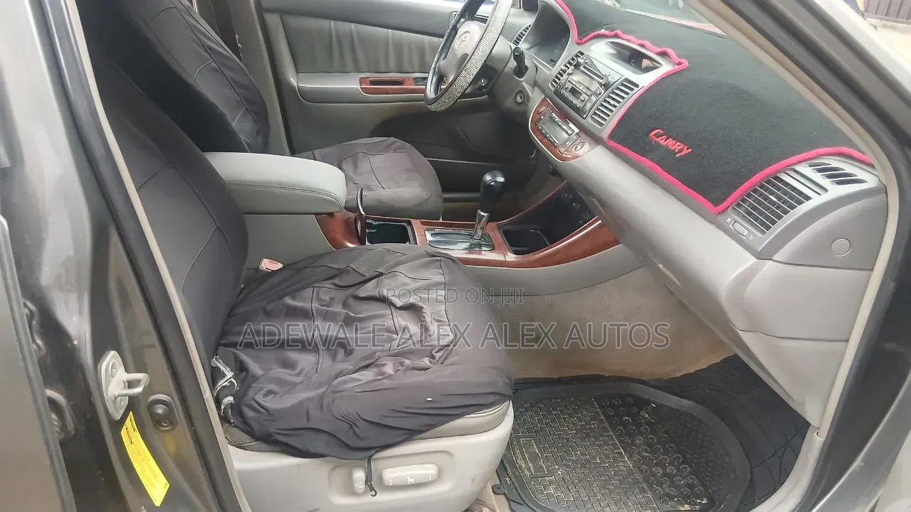Toyota Camry 2004 Gray