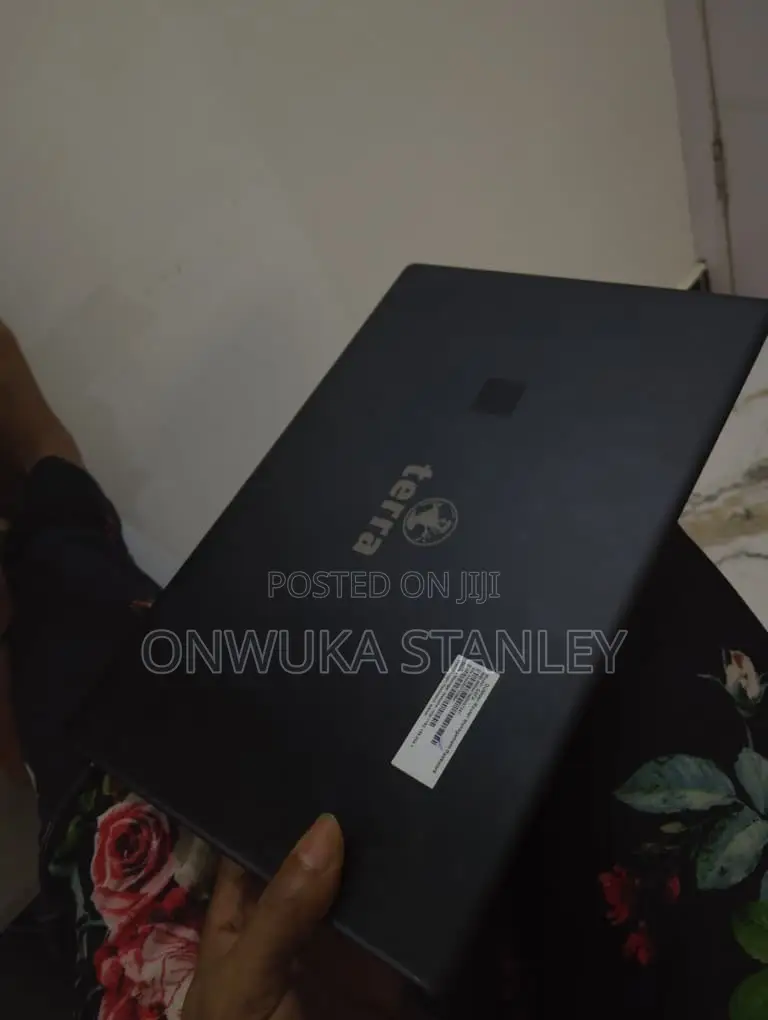 Laptop 4GB Intel Celeron SSD 60GB