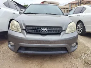 Toyota Matrix XR Hatchback AWD (1.8L 4cyl 4A) 2005 Gray