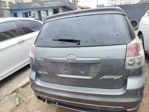 Toyota Matrix XR Hatchback AWD (1.8L 4cyl 4A) 2005 Gray
