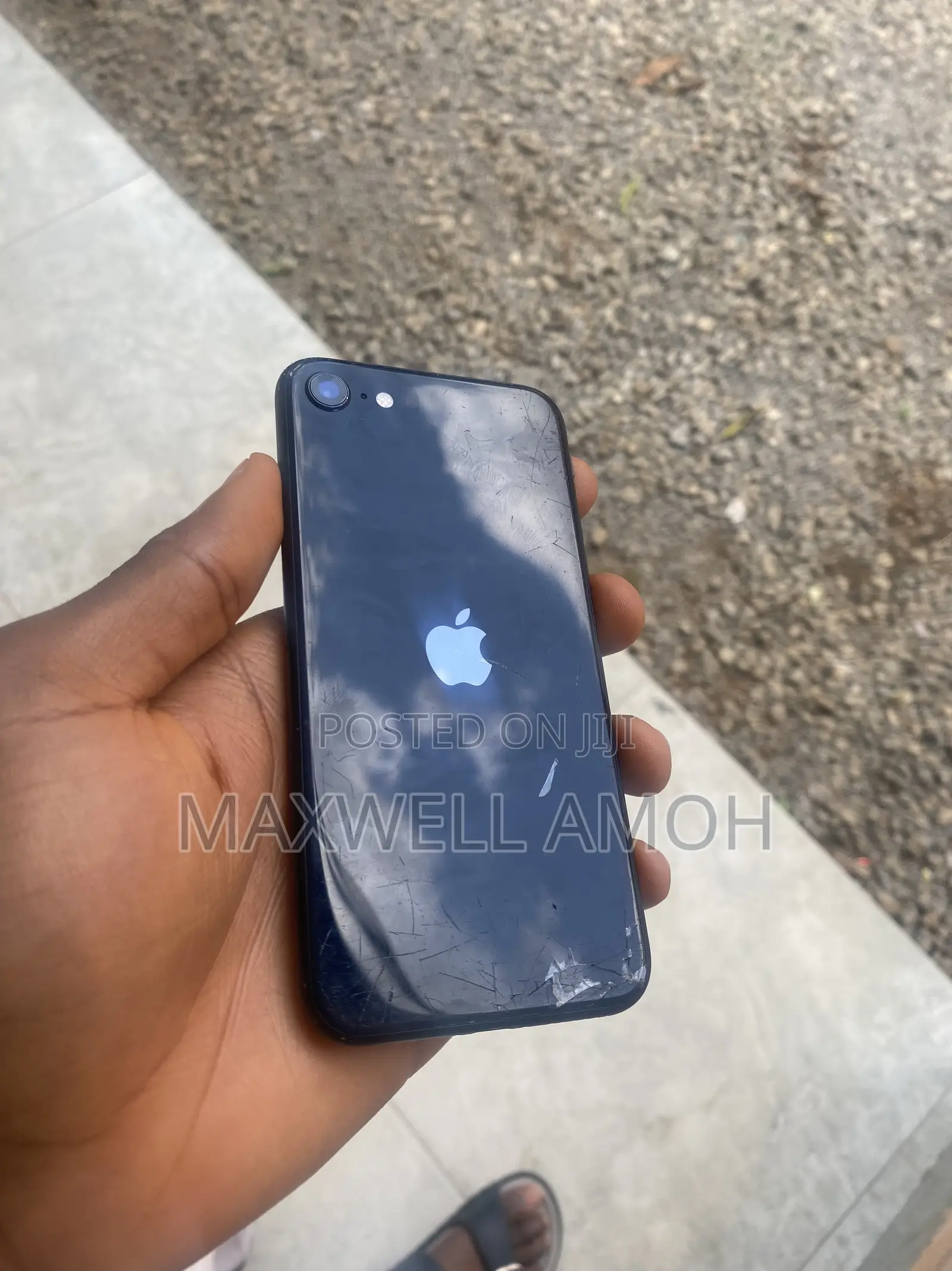 Apple iPhone SE (2022) 64 GB Black
