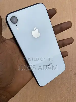 Apple iPhone XR 64 GB White