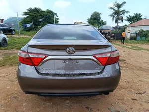 Toyota Camry 2016 Gray