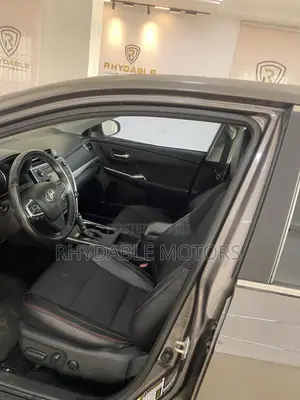 Toyota Camry SE 4dr Sedan (2.5L 4cyl 6A) 2016 Gray