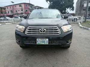 Toyota Highlander Base 2010 Black