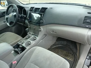 Toyota Highlander Base 2010 Black