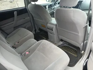 Toyota Highlander Base 2010 Black