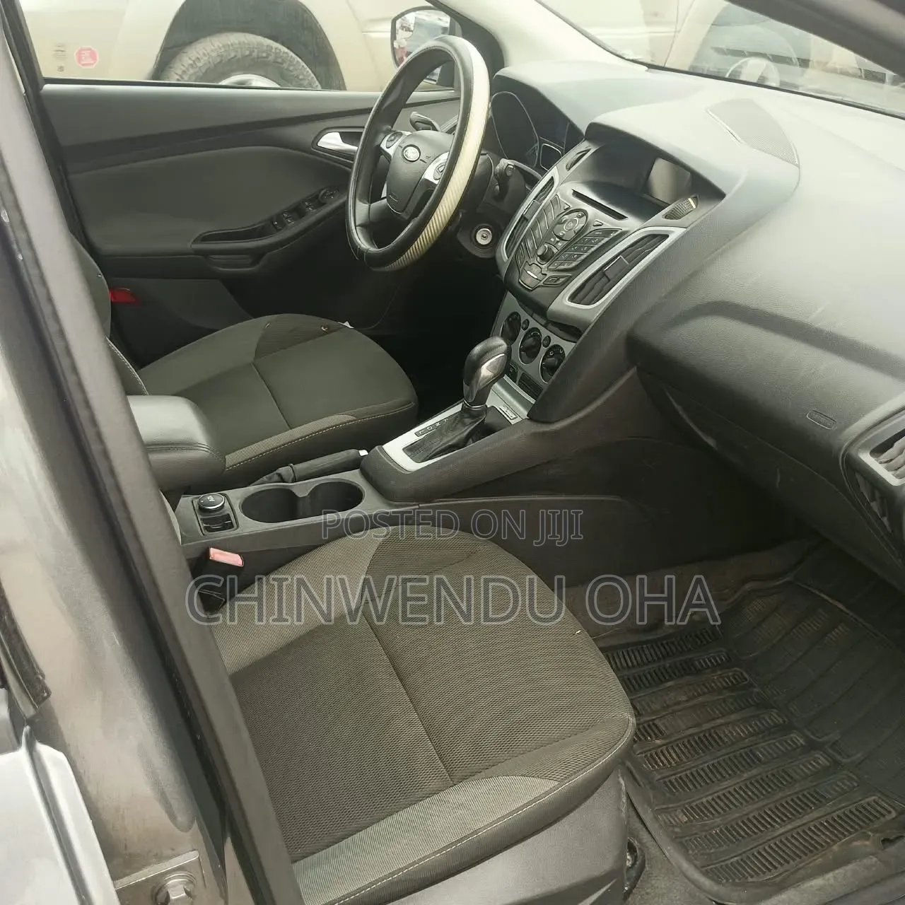 Ford Focus 2011 Gray