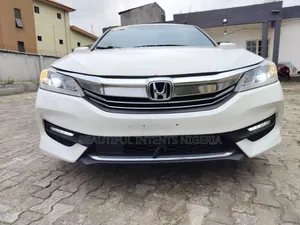 Honda Accord Sport SE 4dr Sedan FWD (2.4L 4cyl 2A) 2017 White