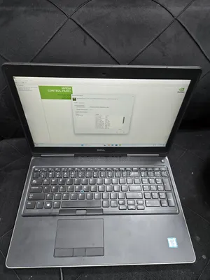 Laptop Dell Precision 7520 16GB Intel Xeon SSD 256GB