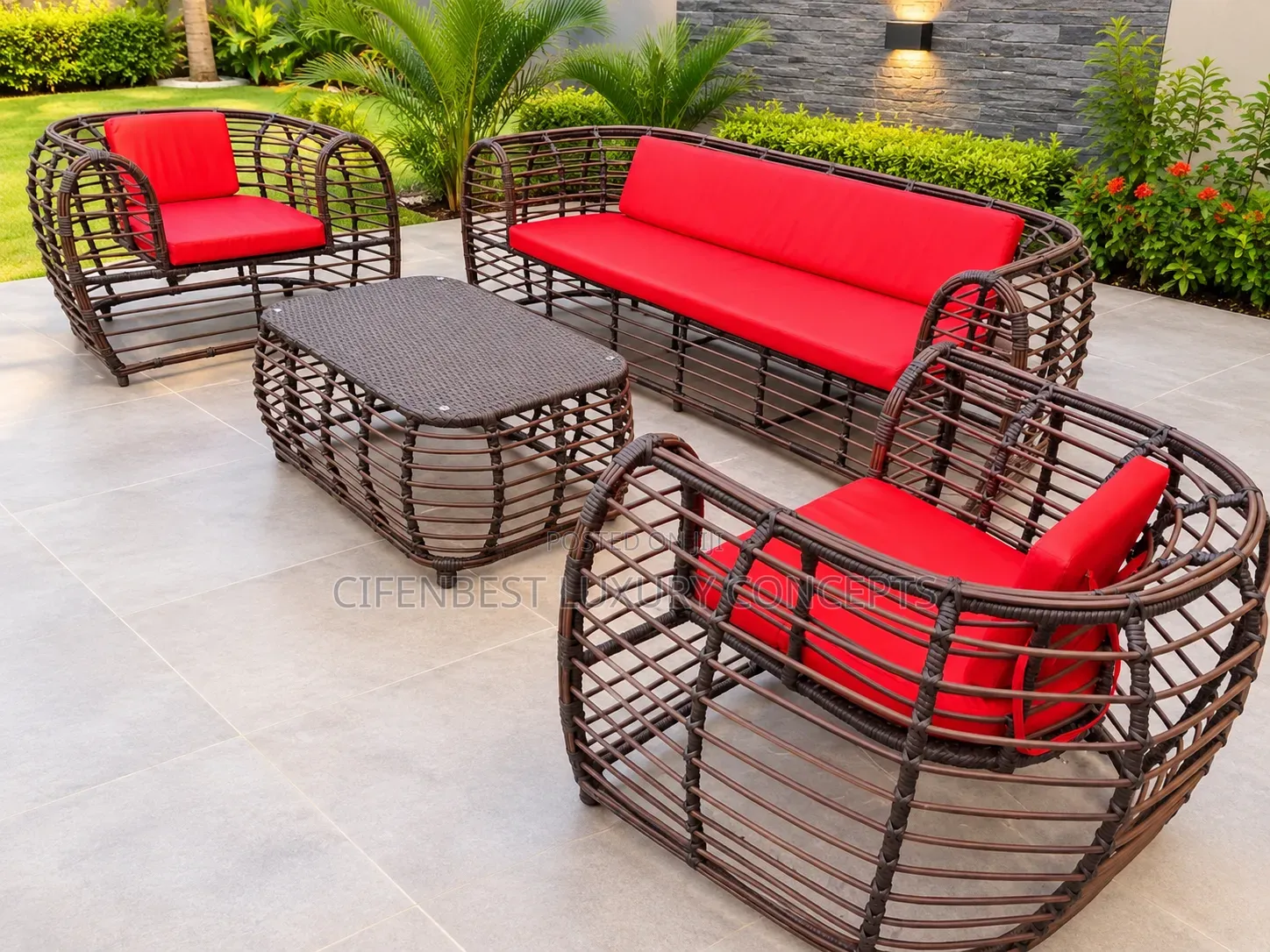 Exective Cushioned Outdoor Chair Table Set