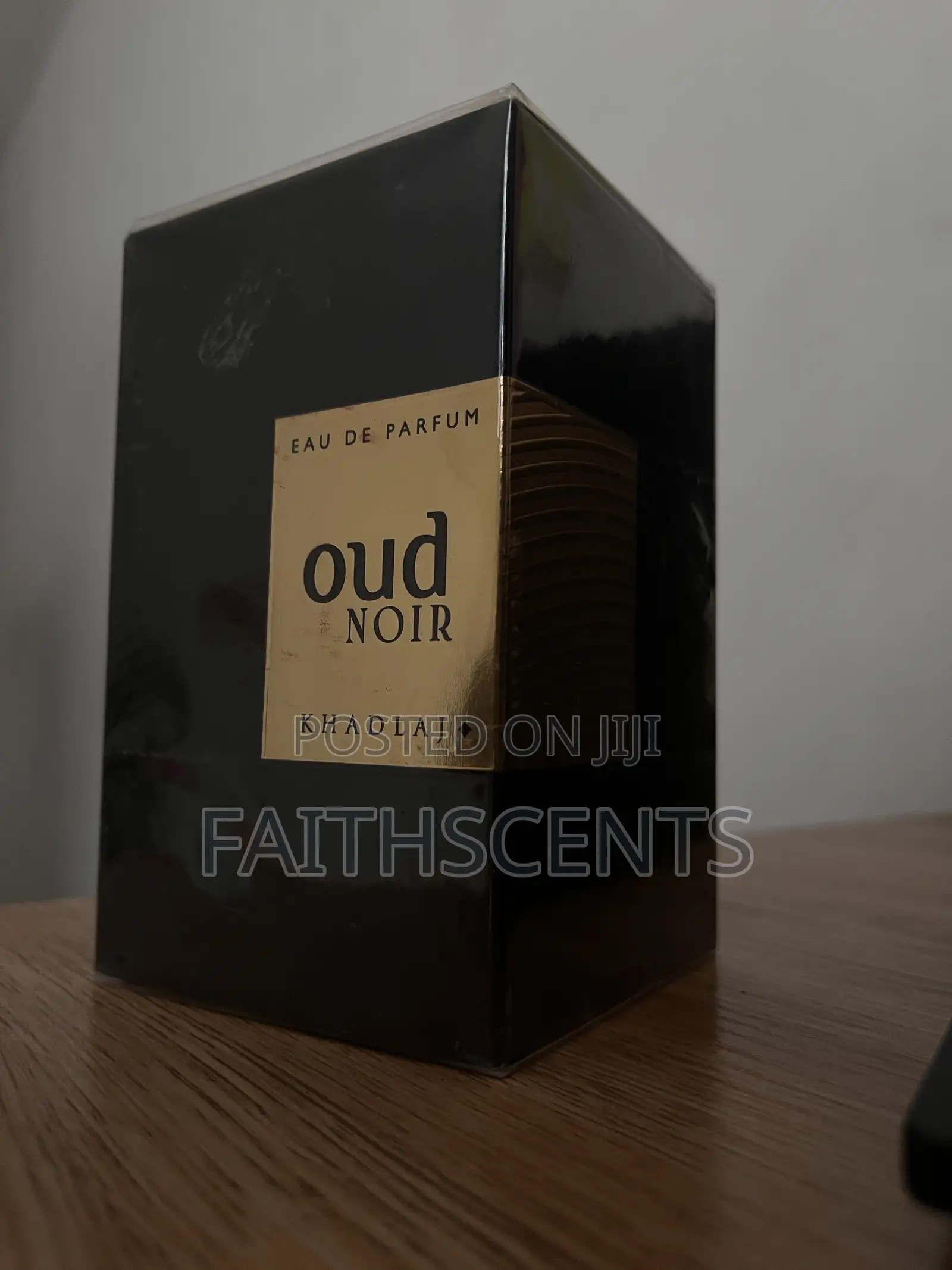 Oud Noir Perfume