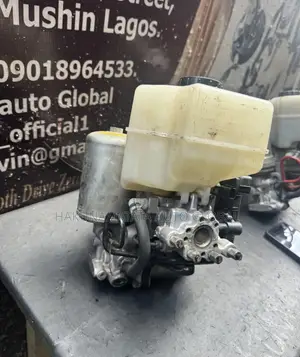 Lexus LX570 2010–2015 ABS Module Pump Replacement
