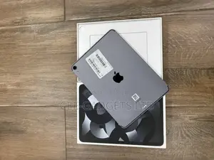 Apple iPad Air (2022) 256 GB Black