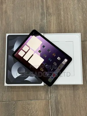 Apple iPad Air (2022) 256 GB Black