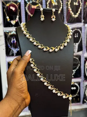 Ladies Jewelry Set
