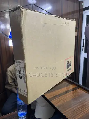 New Laptop Dell 16GB Intel Core i5 SSD 512GB