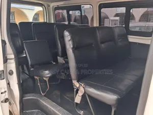 Toyota HiAce 2015 White