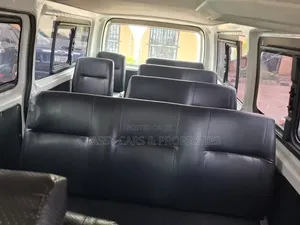 Toyota HiAce 2015 White