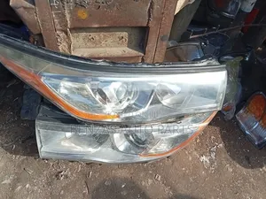 Toyota Highlander 2014 Headlight Replacement