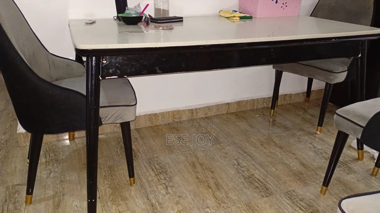 Dinning Table