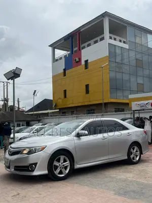 Toyota Camry 2014 Silver