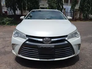 Toyota Camry 2017 White