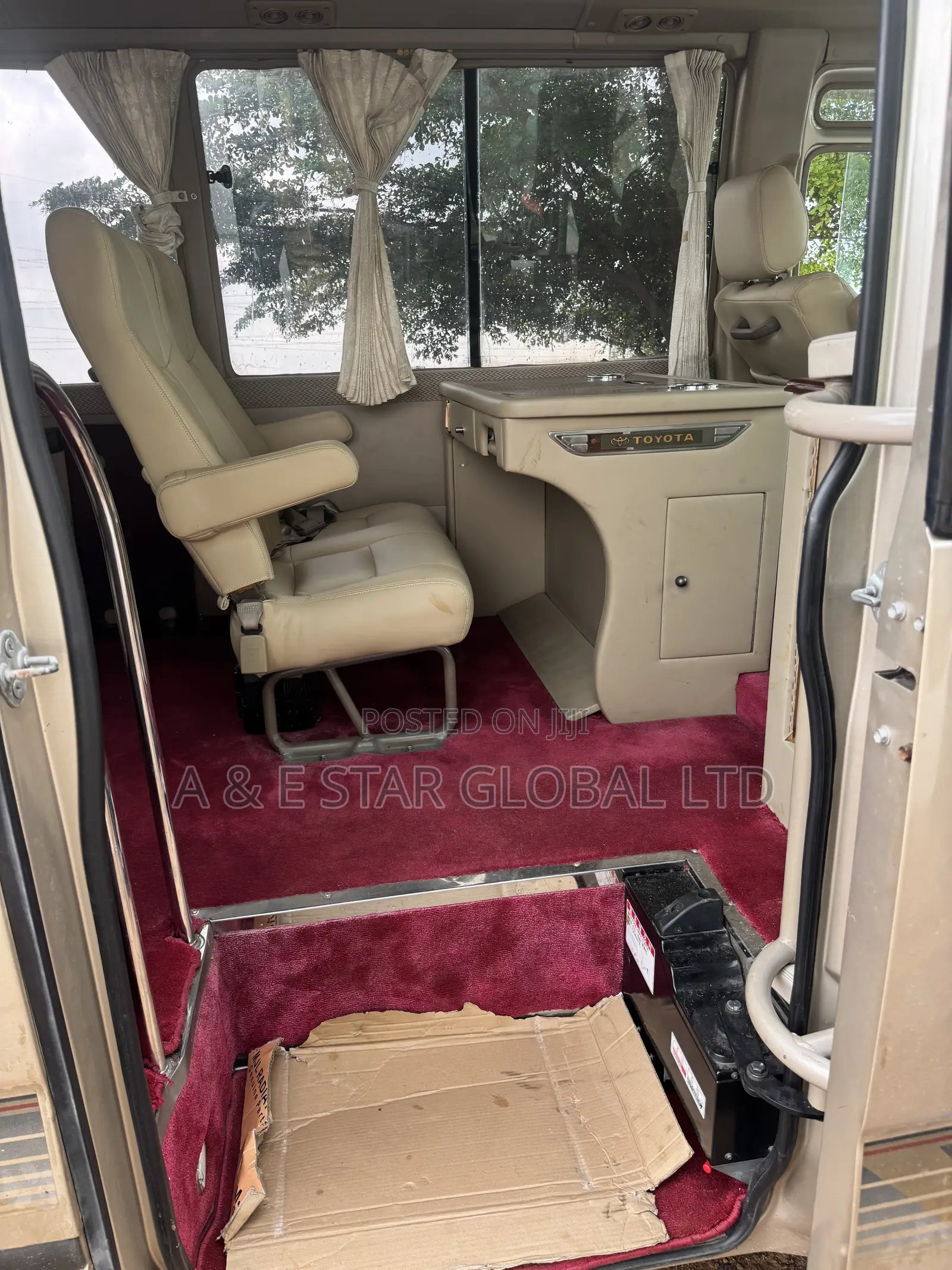 Toyota Coaster 2008 Gold