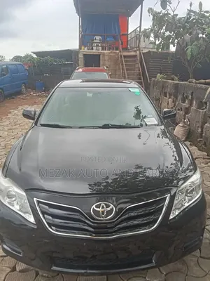 Toyota Camry LE 4dr Sedan (2.5L 4cyl 6A) 2011 Black