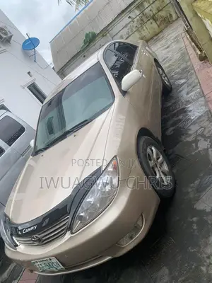 Toyota Camry 2005 Gold