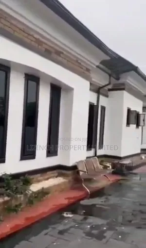 3bdrm Bungalow in Benin City for sale