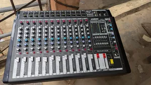 Yamaha Powered Mixer USB12.2