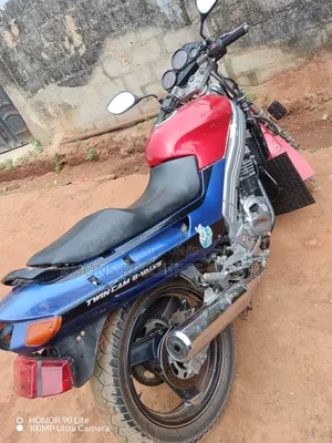 Kawasaki 1992 Red