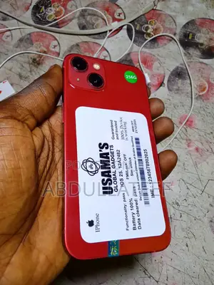 Apple iPhone 13 256 GB Red