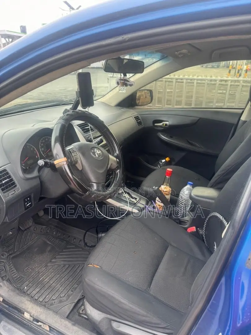 Toyota Corolla 2009 Blue