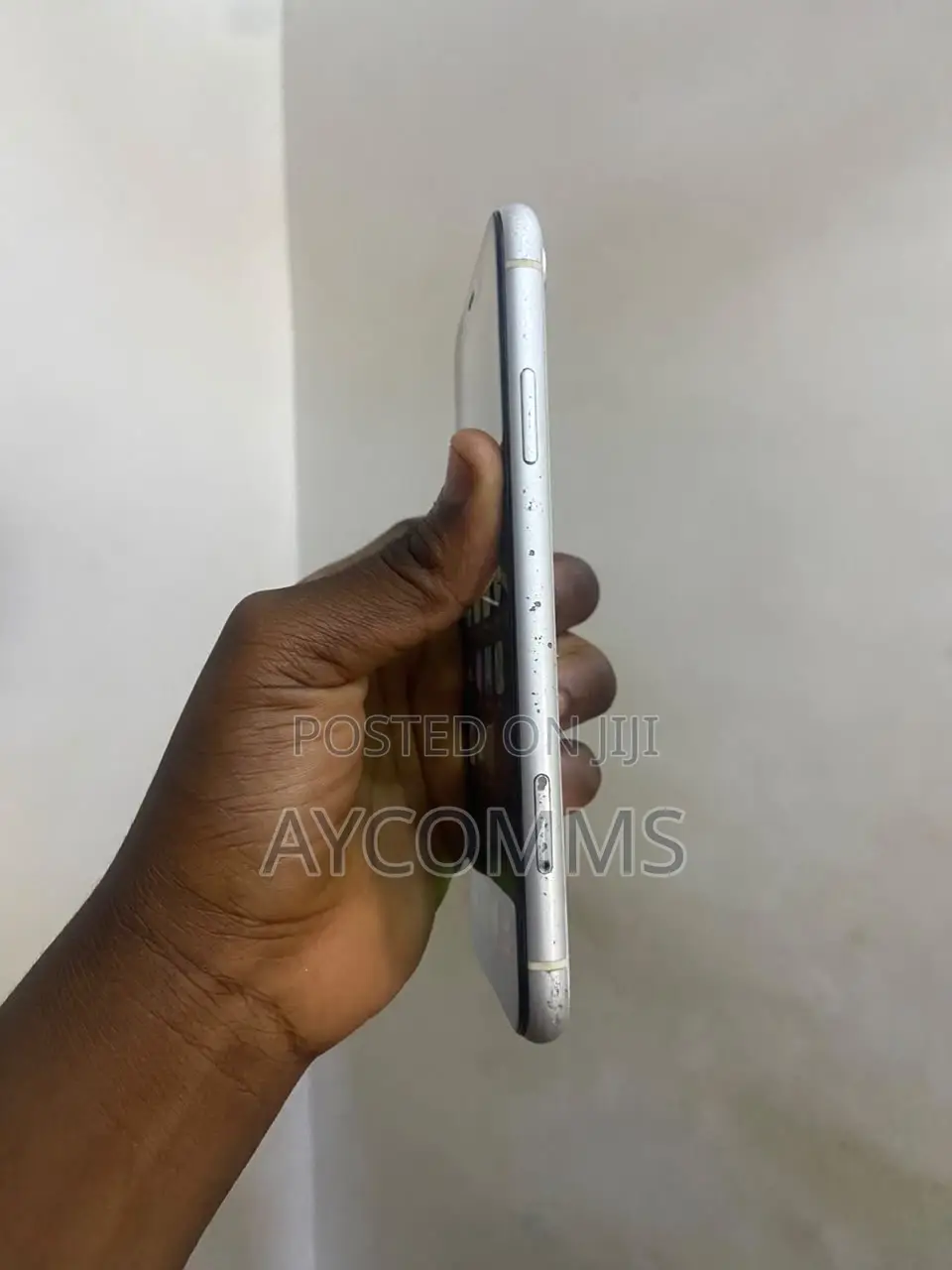 Apple iPhone XR 64 GB White