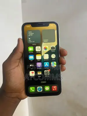 Apple iPhone XR 64 GB White