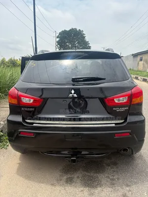 Mitsubishi Outlander 2011 Black