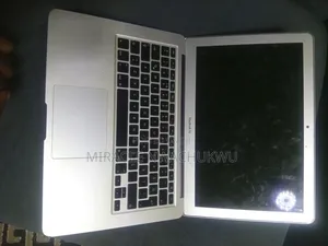 Laptop Apple MacBook Air 2017 12GB Intel Core i7 SSHD (Hybrid) 512GB
