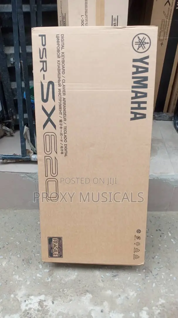 Yamaha PSR-SX620 61-Key Arranger Keyboard