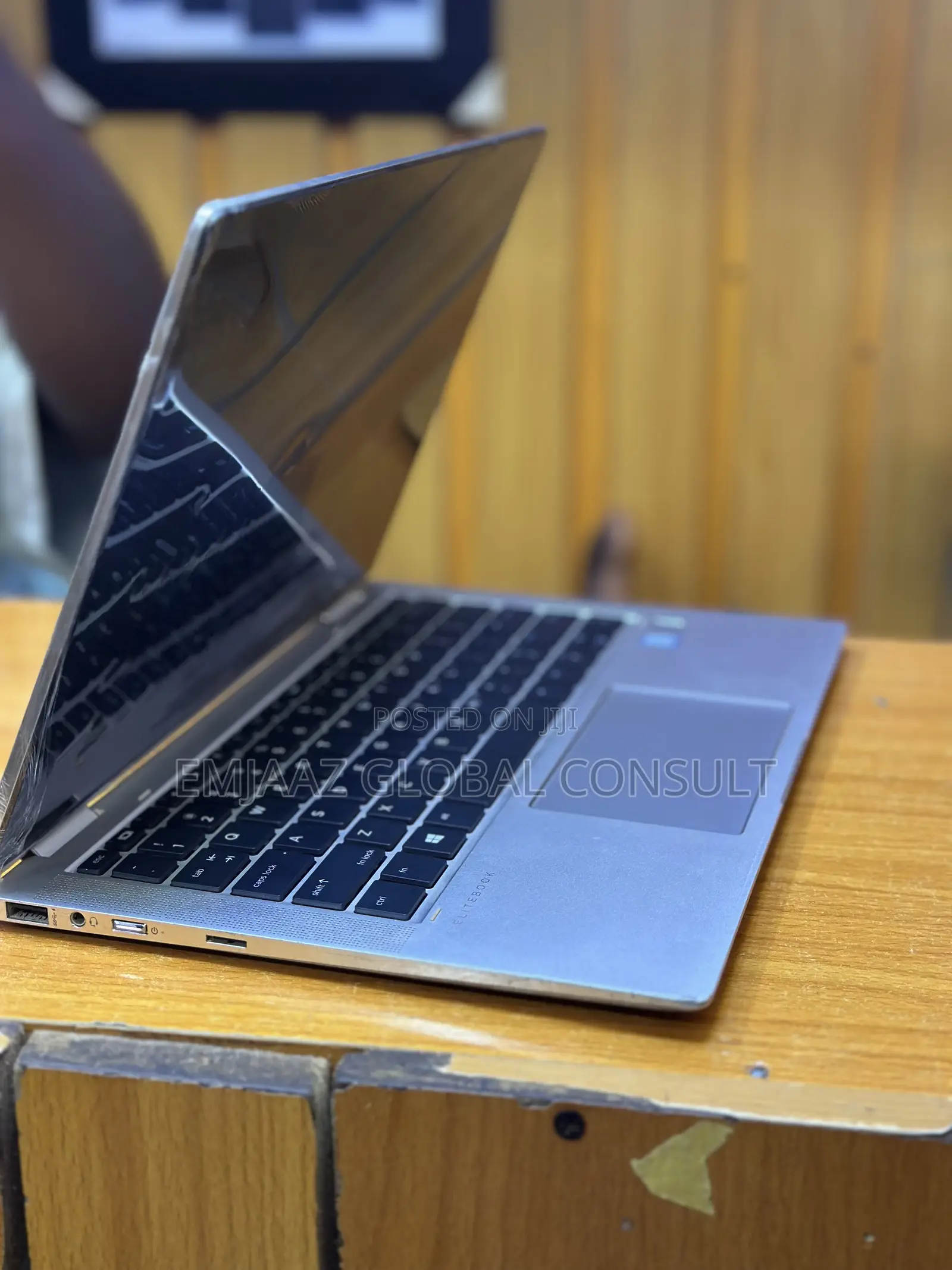Laptop HP EliteBook 1030 8GB Intel Core i5 SSD 256GB