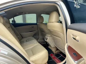 Lexus ES 350 2011 Gold