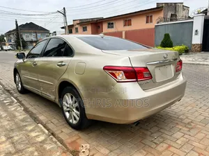 Lexus ES 350 2011 Gold