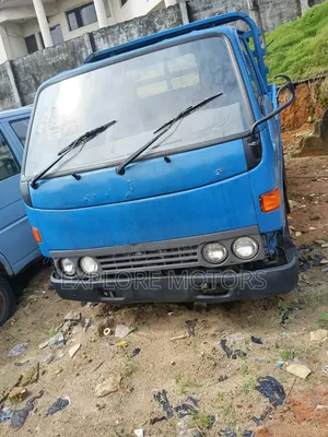 Toyota Dyna 2000 Blue