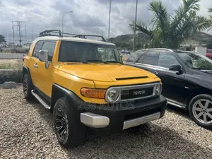 Toyota FJ Cruiser Base 4x4 2007 Yellow