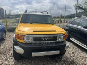 Toyota FJ Cruiser Base 4x4 2007 Yellow