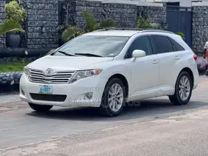 Toyota Venza AWD 2010 White