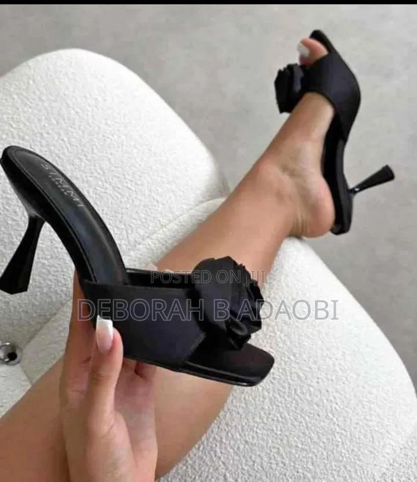 Hot Foot Wears