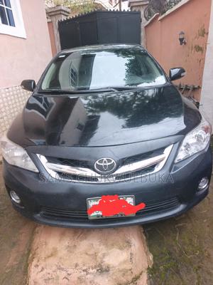 Toyota Corolla Base 4dr Sedan (1.8L 4cyl 5M) 2010 Black